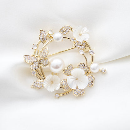 Micro Inlaid Zircon Natural Shell Freshwater Pearl Wreath Fashionable Brooch