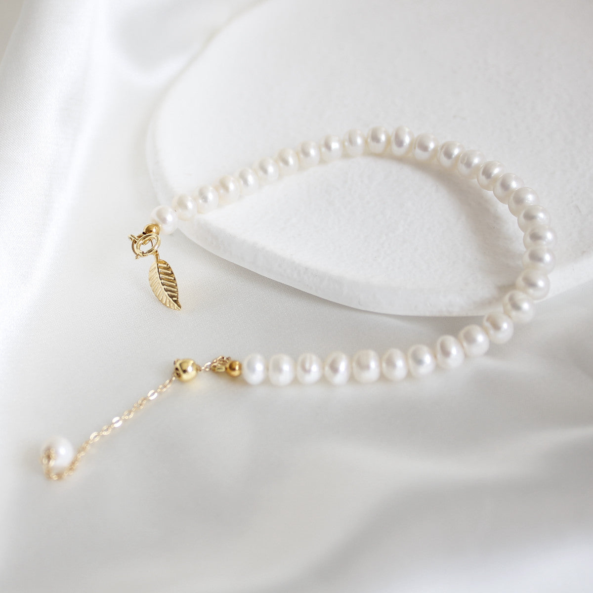 Natural Freshwater Pearl Bracelet | Niche Design, Golden Branches, 14K Gold